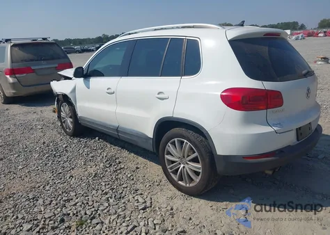 2015 Volkswagen Tiguan S/Se/Sel/R-Line из США, поврежденный, VIN WVGAV7AX7FW520319